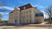 Sobieszów - pałac Schaffgotschów, obecnie siedziba Karkonoskiego Parku Narodowego Centrum Muzealno-Edukacyjne.