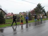 Parę energicznych kroków i...